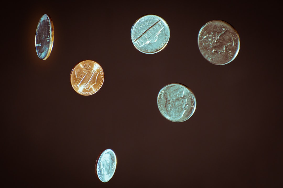 スワップ運用の利回りを示すFX通貨と金利のイメージ